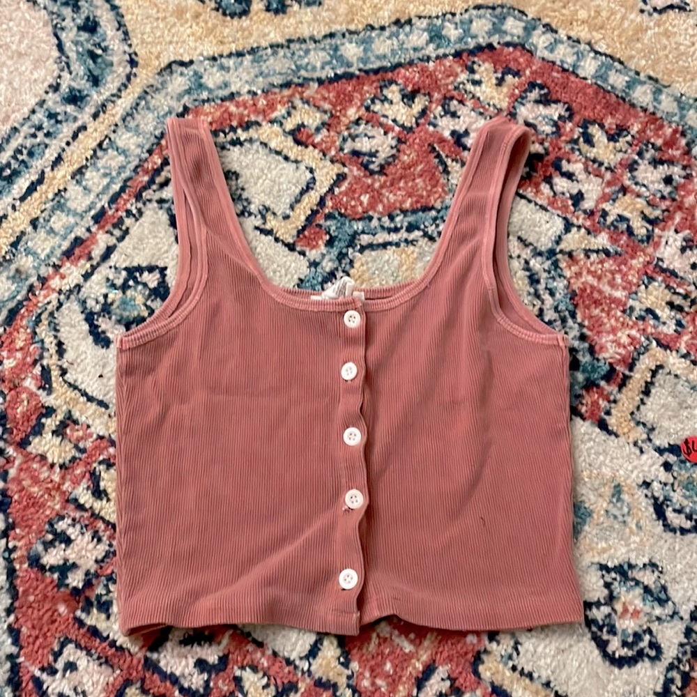 Ribbed tank